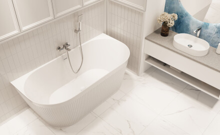 Free-standing Glamour 170 cm fluted panelled bathtub, complete with siphon and plug/drain in white